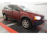 2005 Volvo XC90 V8 AWD Front 3/4 View