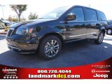 2015 Brilliant Black Crystal Pearl Chrysler Town & Country S #98325651