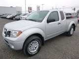 2015 Nissan Frontier SV King Cab 4x4 Front 3/4 View