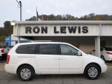 Clear White Kia Sedona in 2011