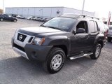 2015 Nissan Xterra X 4x4 Front 3/4 View