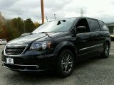 2015 Brilliant Black Crystal Pearl Chrysler Town & Country S #98930230