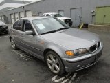 2005 BMW 3 Series 330xi Sedan Front 3/4 View