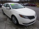 2013 Lincoln MKS AWD Front 3/4 View