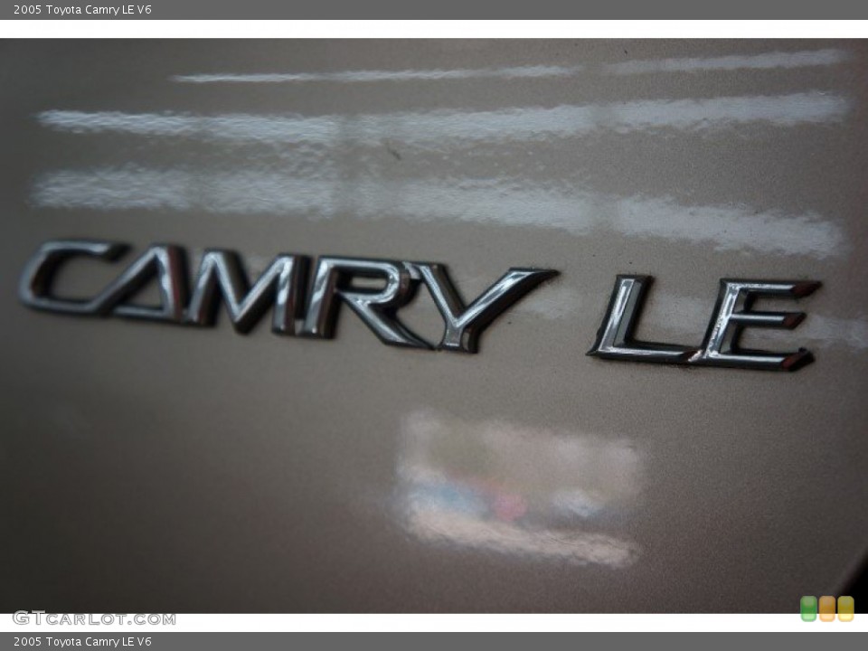 2005 Toyota Camry Badges and Logos