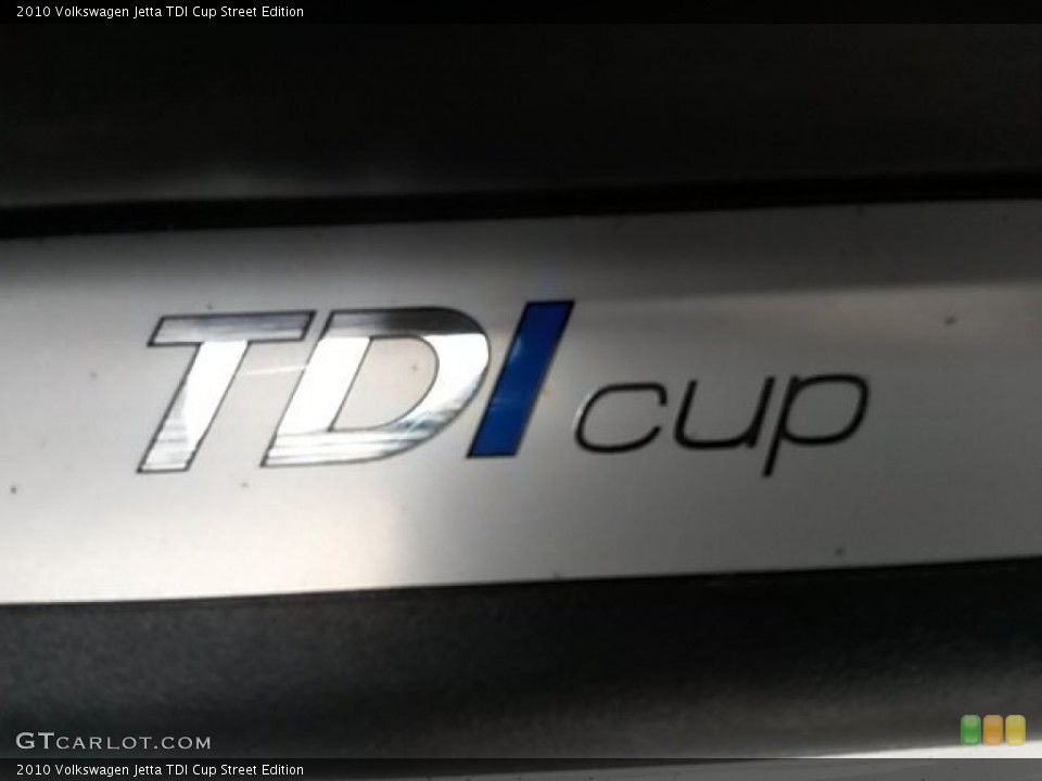 2010 Volkswagen Jetta Badges and Logos