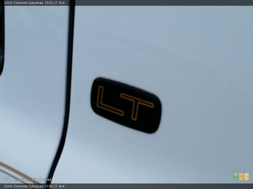 2004 Chevrolet Suburban Badges and Logos