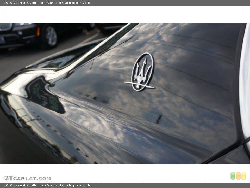 2010 Maserati Quattroporte Badges and Logos