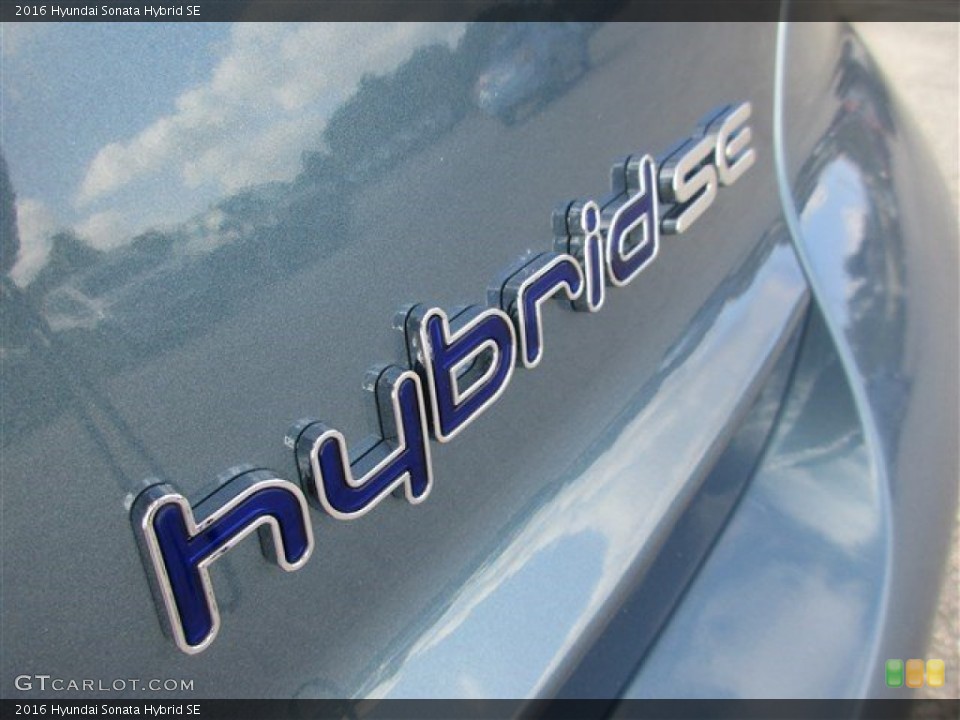 2016 Hyundai Sonata Hybrid Badges and Logos