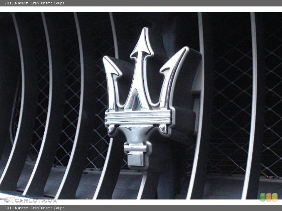 2011 Maserati GranTurismo Badges and Logos