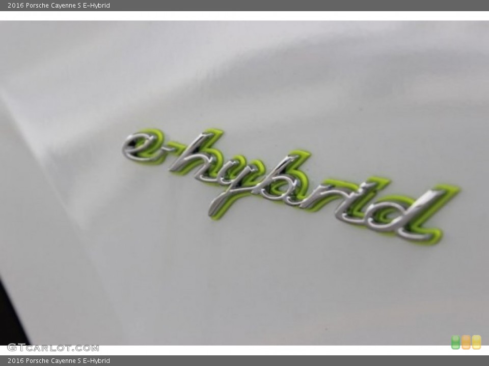 2016 Porsche Cayenne Custom Badge and Logo Photo #107064055