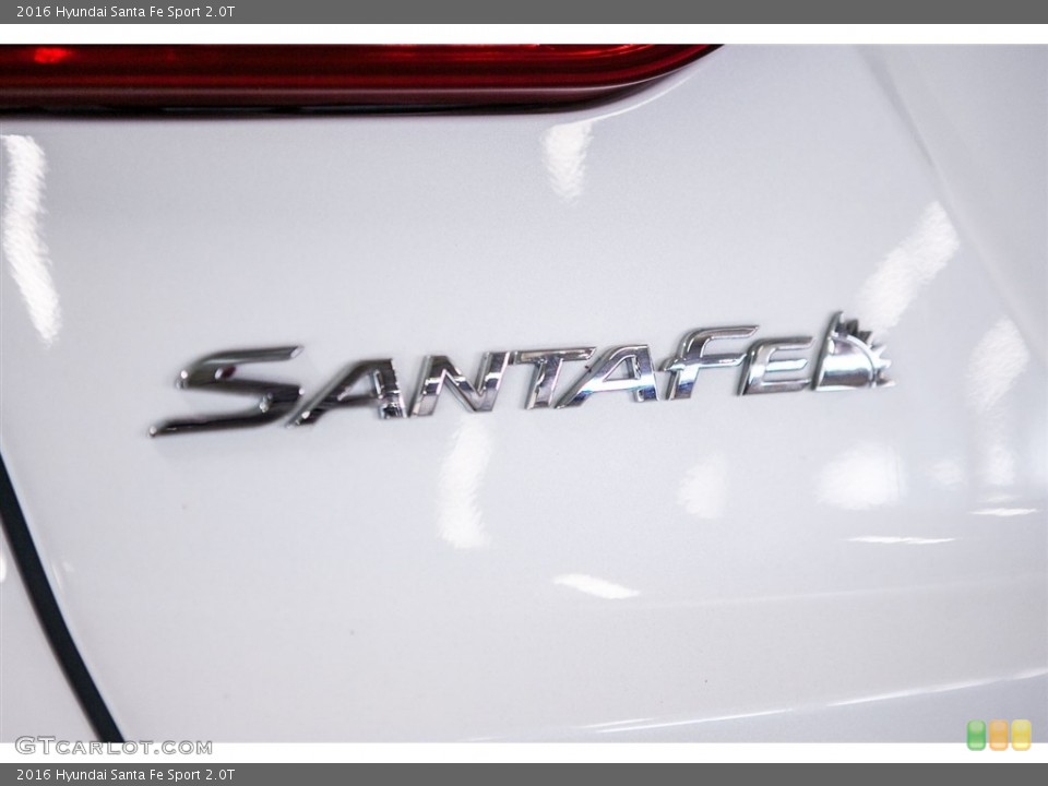 2016 Hyundai Santa Fe Sport Badges and Logos