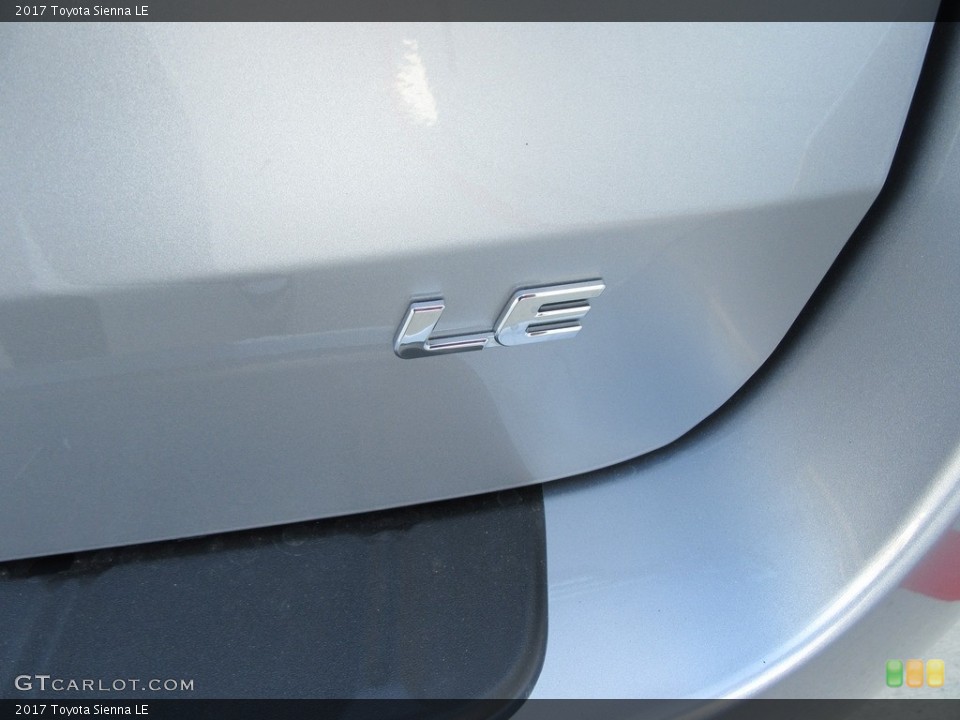 2017 Toyota Sienna Badges and Logos