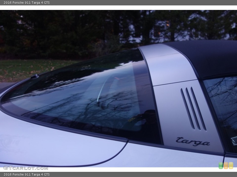 2016 Porsche 911 Custom Badge and Logo Photo #117037901