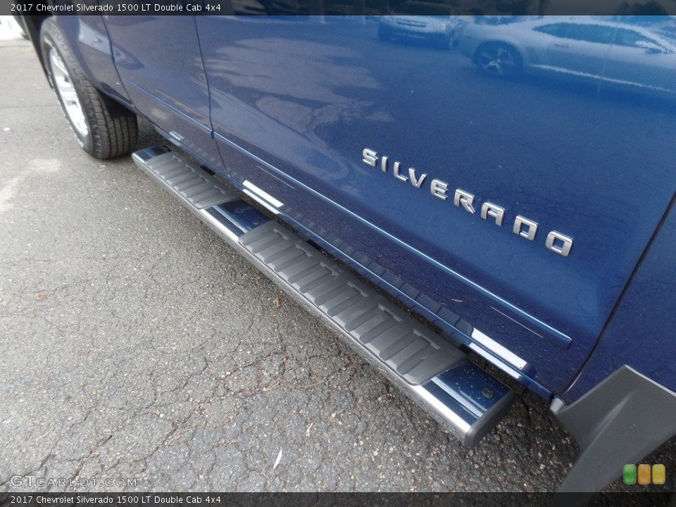 2017 Chevrolet Silverado 1500 Custom Badge and Logo Photo #117255094