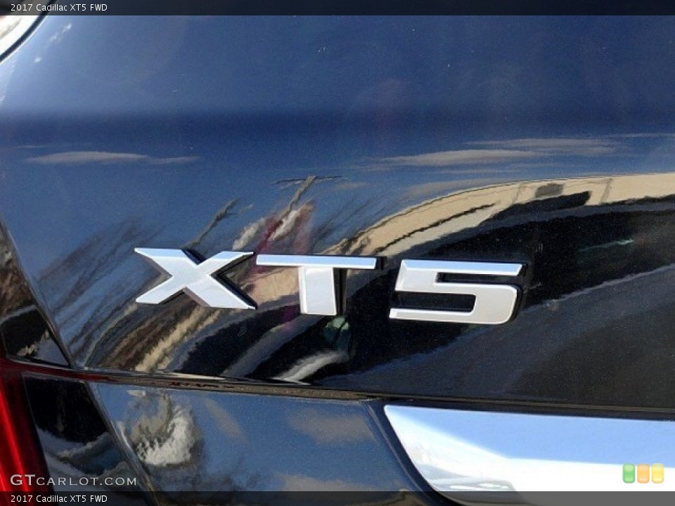 2017 Cadillac XT5 Badges and Logos