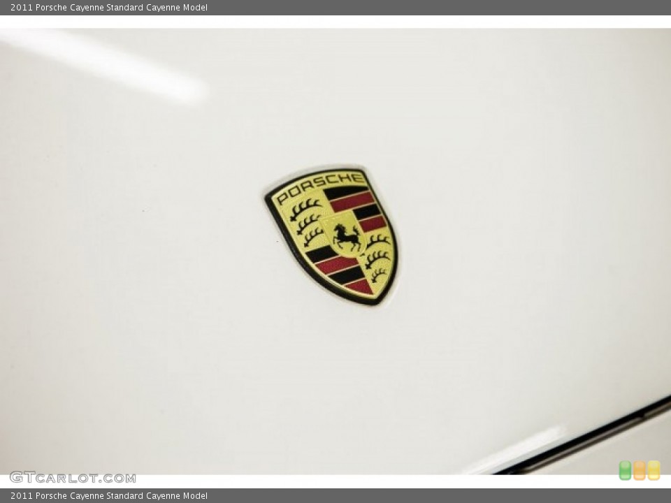 2011 Porsche Cayenne Badges and Logos