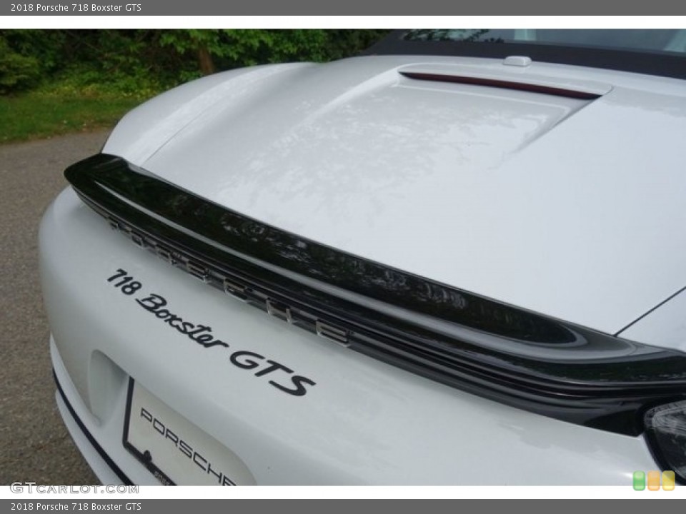 2018 Porsche 718 Boxster Badges and Logos