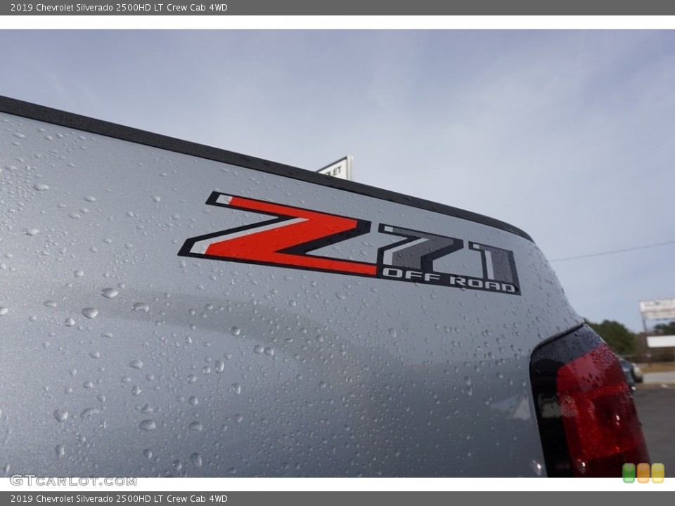 2019 Chevrolet Silverado 2500HD Custom Badge and Logo Photo #130902175
