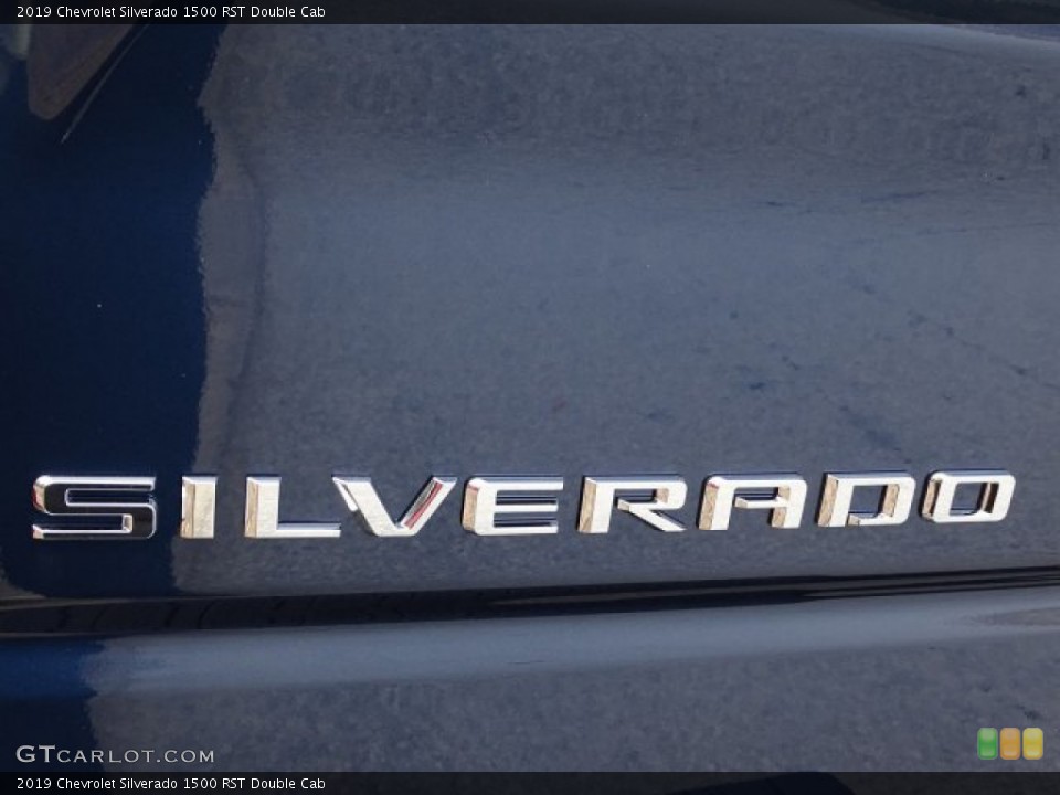 2019 Chevrolet Silverado 1500 Custom Badge and Logo Photo #131896373