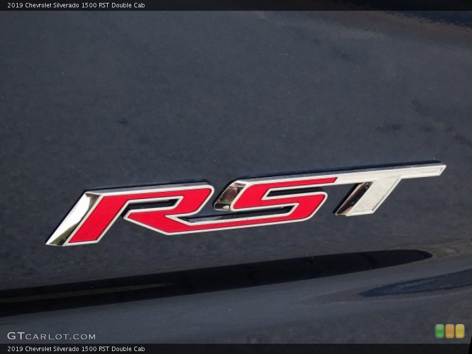 2019 Chevrolet Silverado 1500 Custom Badge and Logo Photo #131896448