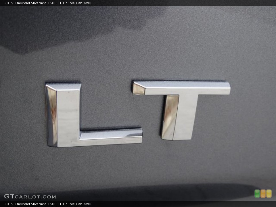 2019 Chevrolet Silverado 1500 Custom Badge and Logo Photo #131899358