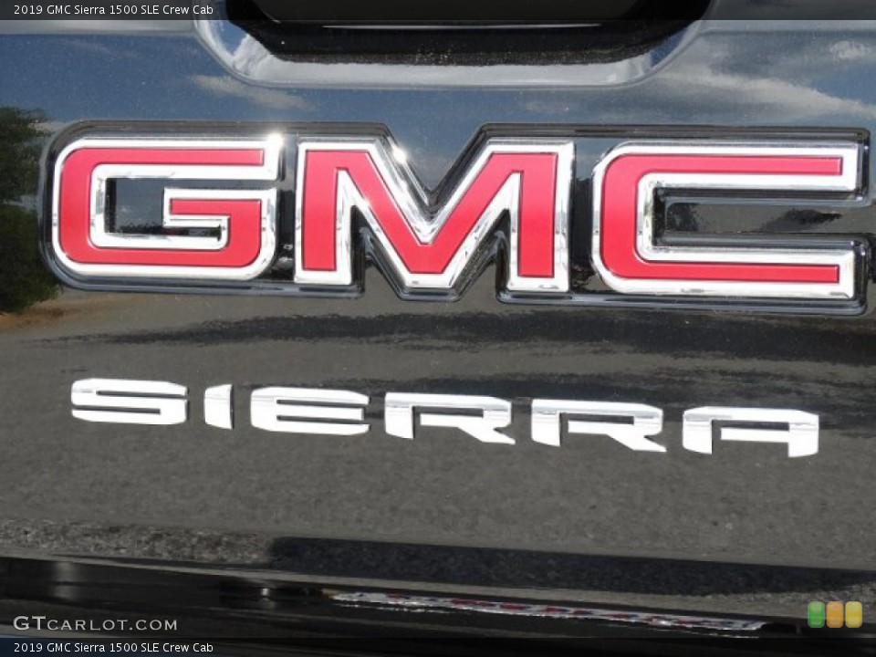 2019 GMC Sierra 1500 Custom Badge and Logo Photo #132991662