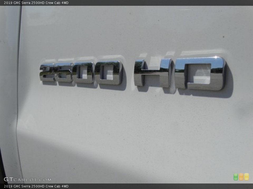 2019 GMC Sierra 2500HD Badges and Logos