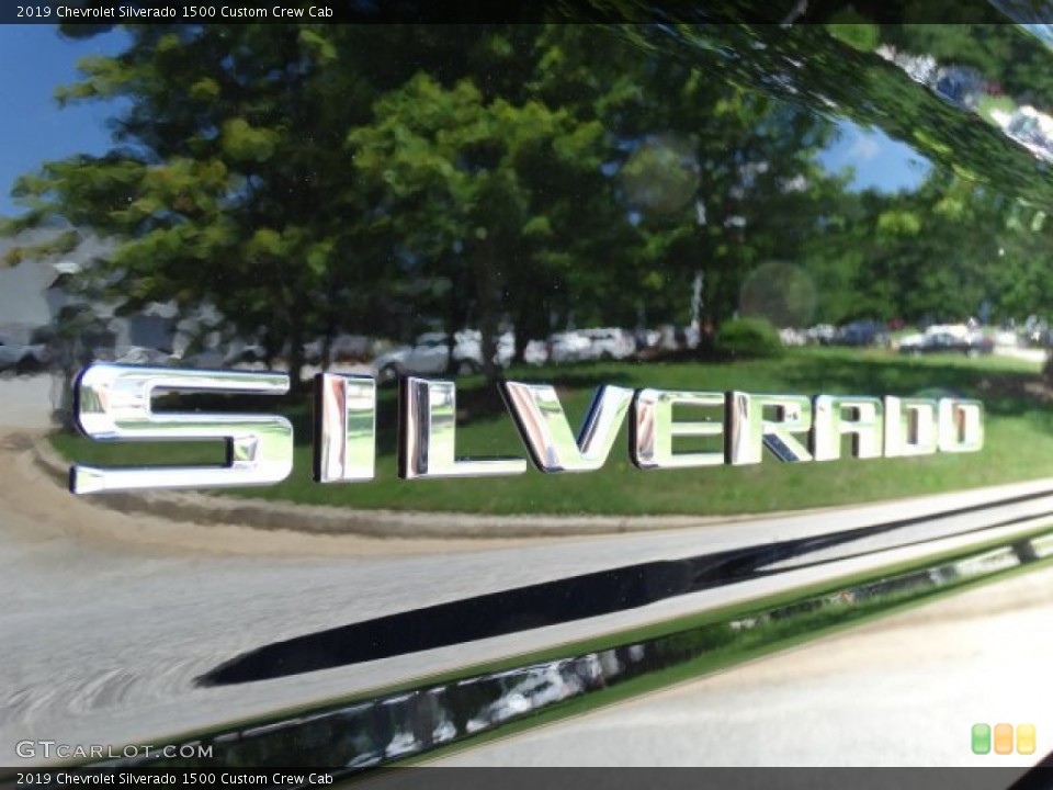 2019 Chevrolet Silverado 1500 Custom Badge and Logo Photo #133983972