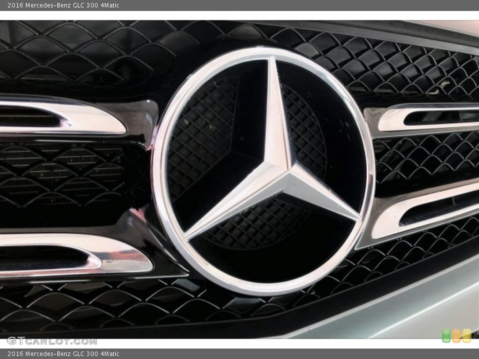 2016 Mercedes-Benz GLC Badges and Logos