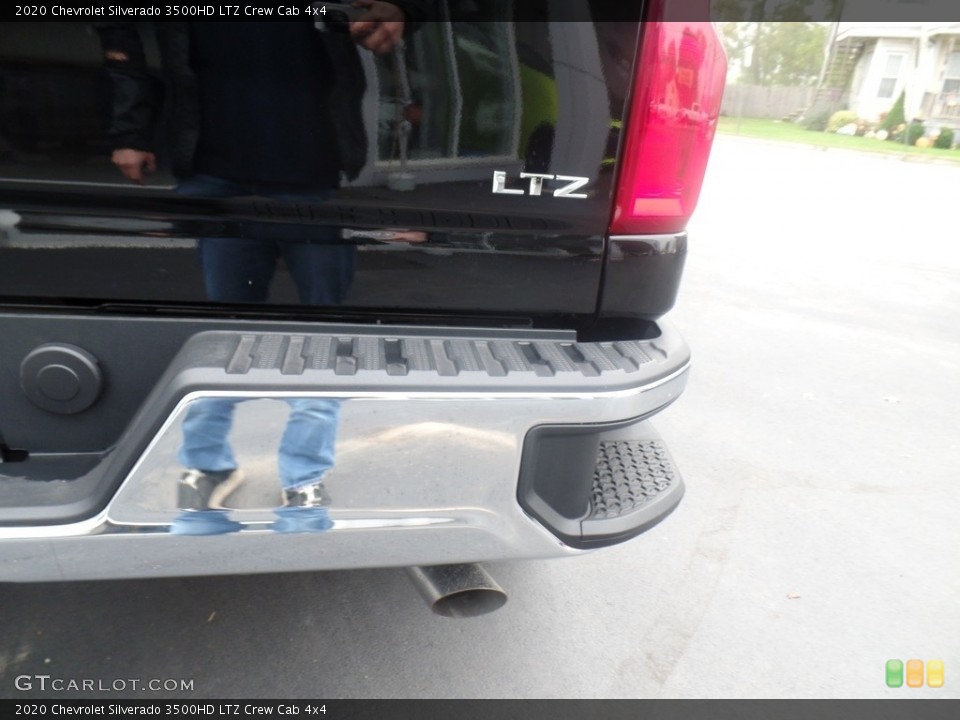 2020 Chevrolet Silverado 3500HD Custom Badge and Logo Photo #135579262