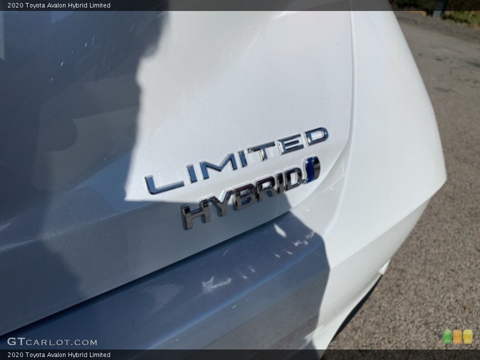 2020 Toyota Avalon Custom Badge and Logo Photo #135612543