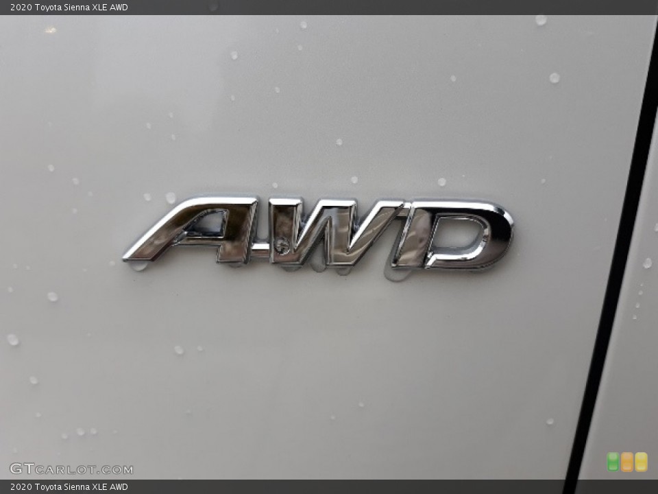 2020 Toyota Sienna Custom Badge and Logo Photo #136362641