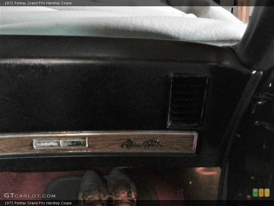1972 Pontiac Grand Prix Badges and Logos