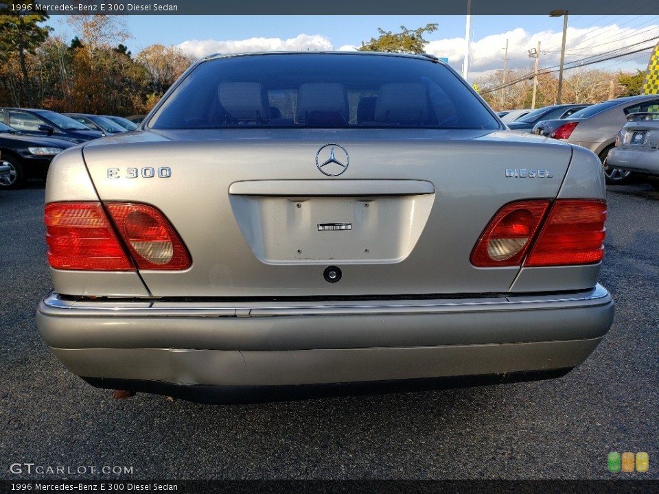 1996 Mercedes-Benz E Badges and Logos