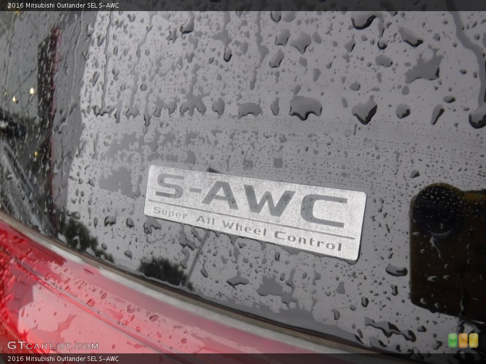 2016 Mitsubishi Outlander Badges and Logos