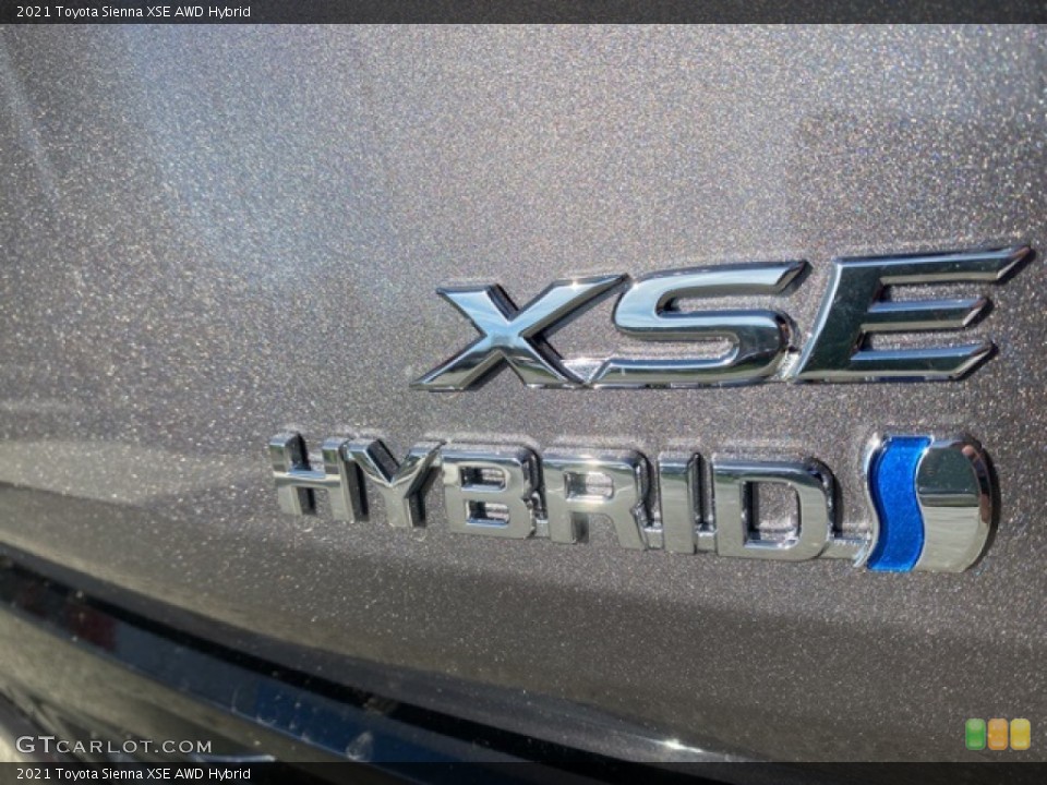 2021 Toyota Sienna Custom Badge and Logo Photo #140199654