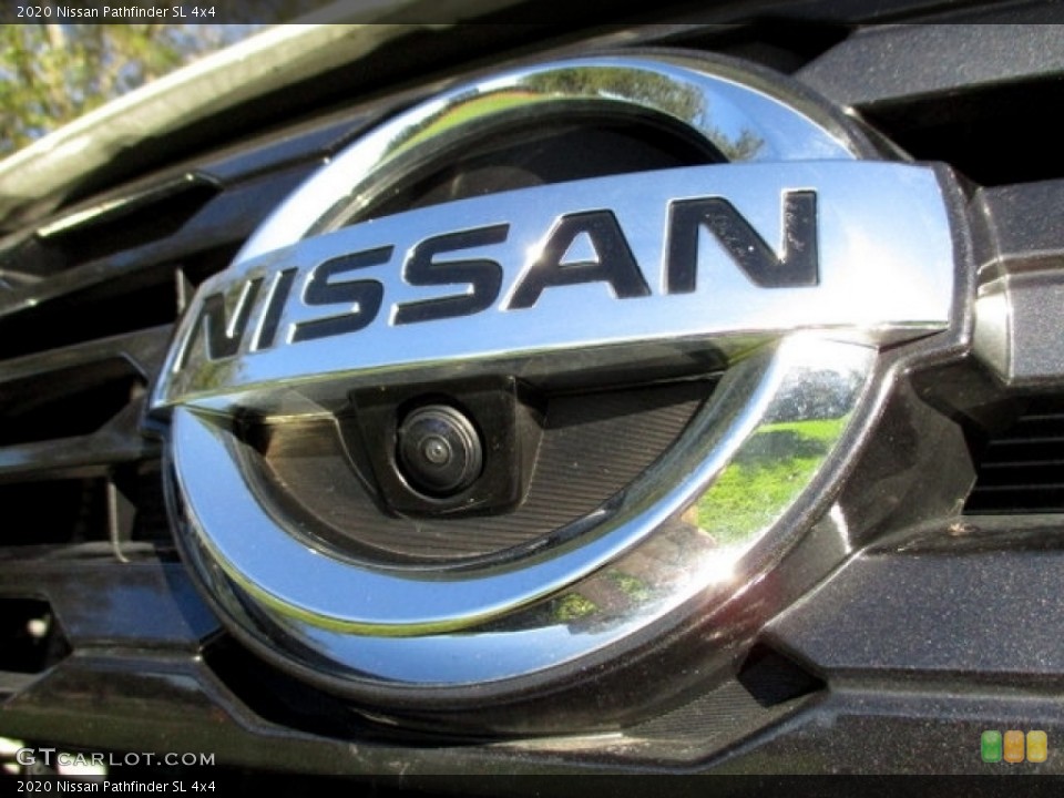 2020 Nissan Pathfinder Badges and Logos