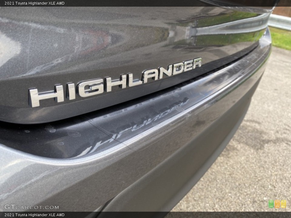 2021 Toyota Highlander Custom Badge and Logo Photo #140456527