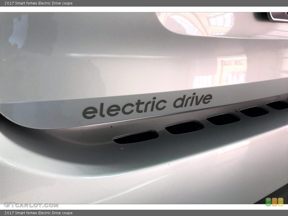 2017 Smart fortwo Custom Badge and Logo Photo #141007789
