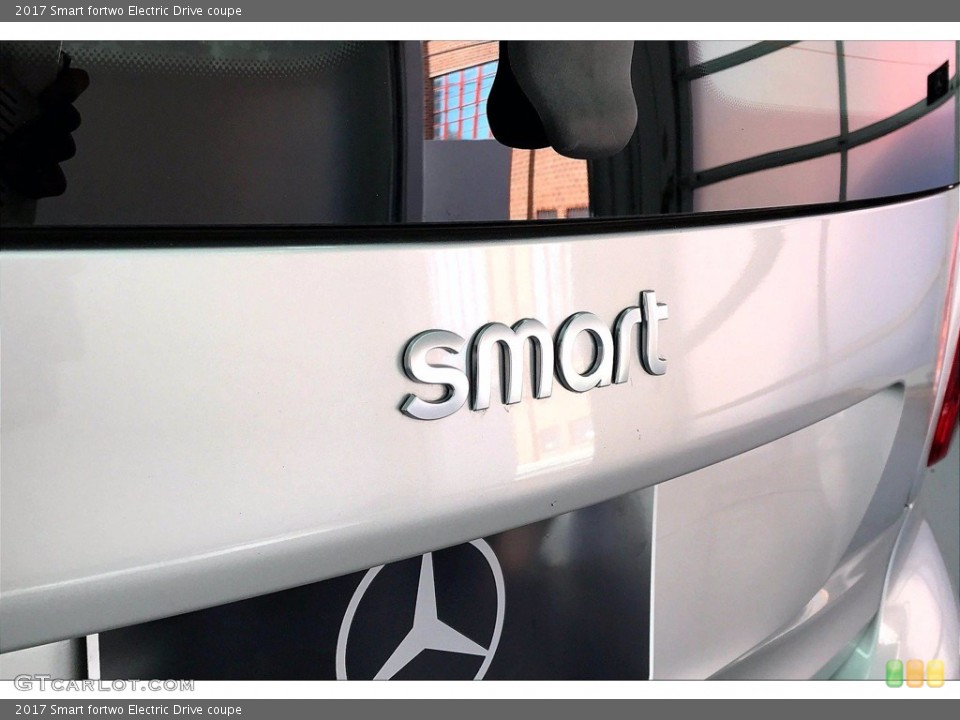 2017 Smart fortwo Badges and Logos