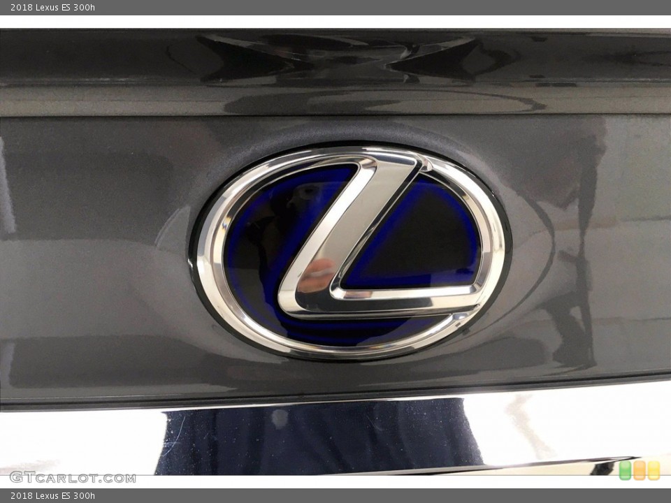2018 Lexus ES Badges and Logos