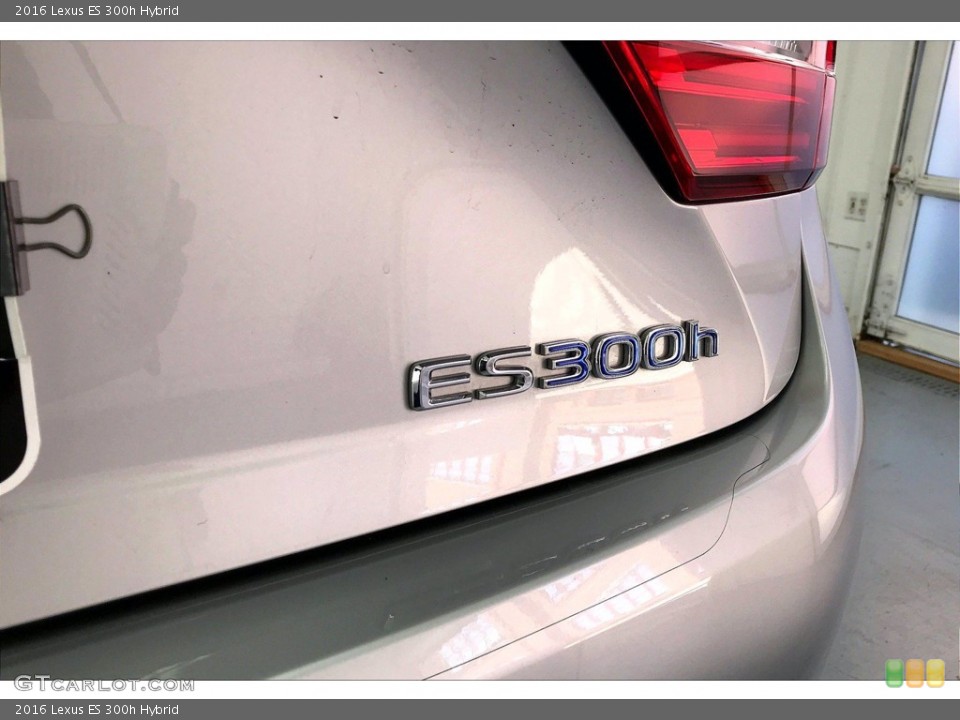 2016 Lexus ES Custom Badge and Logo Photo #141266582