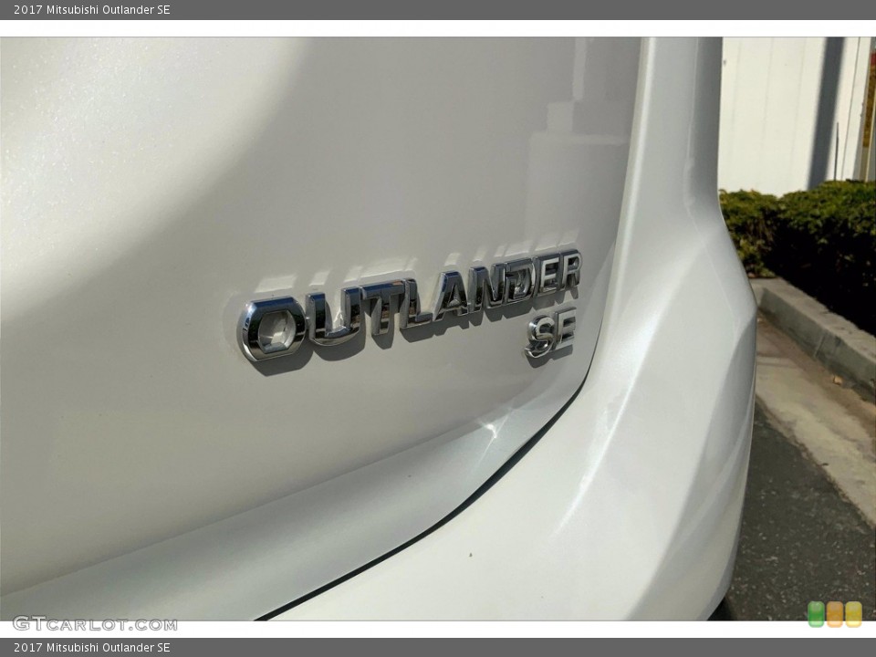2017 Mitsubishi Outlander Custom Badge and Logo Photo #141346494