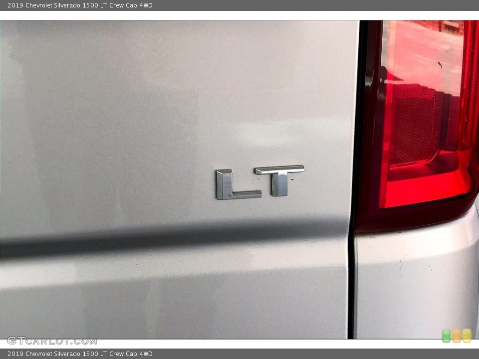 2019 Chevrolet Silverado 1500 Custom Badge and Logo Photo #141690672