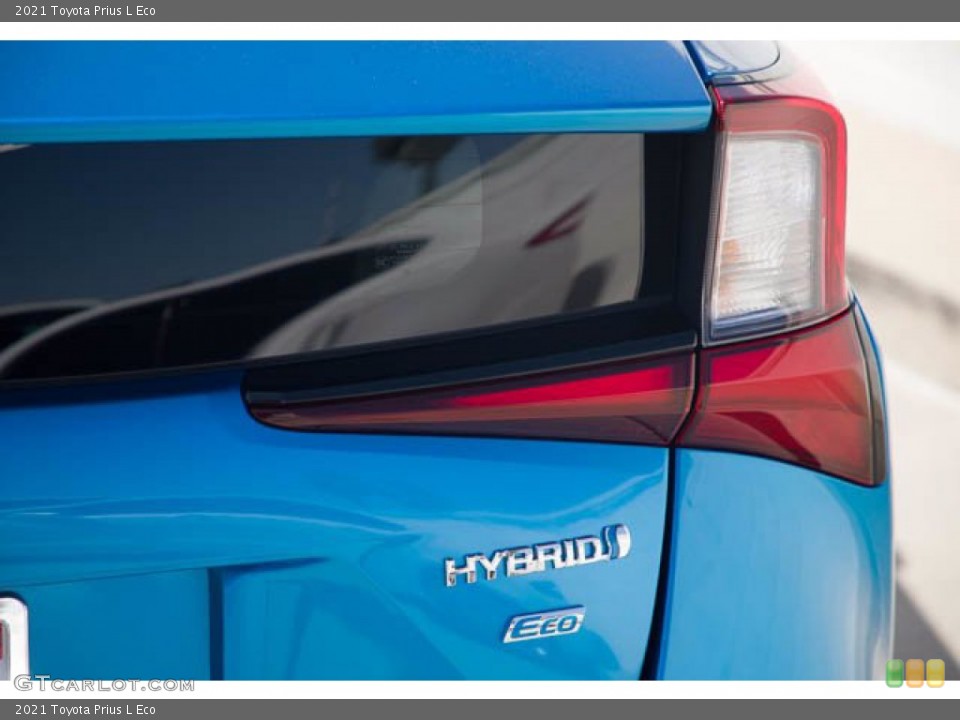 2021 Toyota Prius Badges and Logos