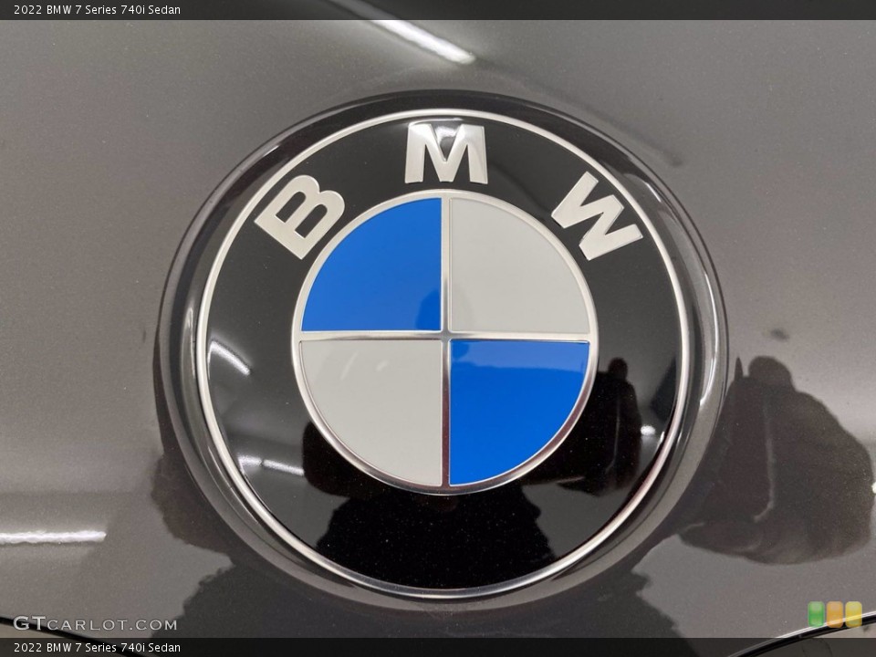 2022 BMW 7 Series Custom Badge and Logo Photo #141848037