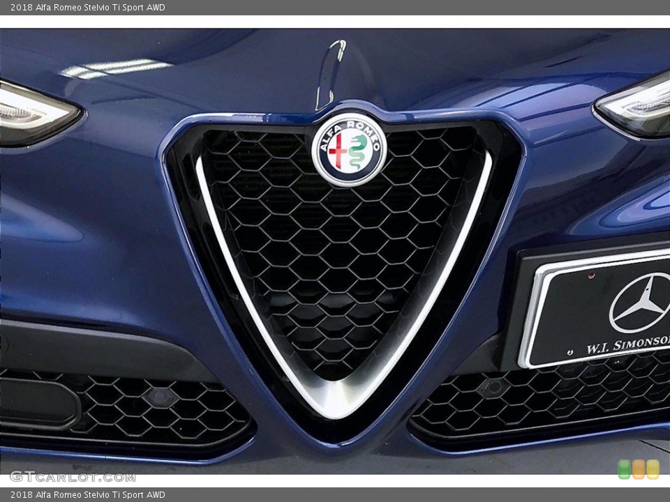 2018 Alfa Romeo Stelvio Custom Badge and Logo Photo #141999633