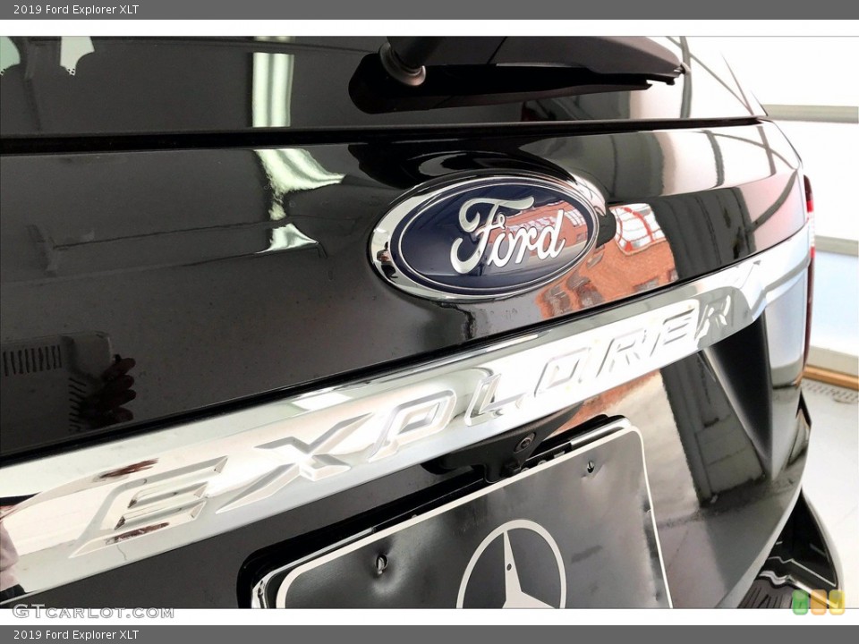 2019 Ford Explorer Custom Badge and Logo Photo #142064619