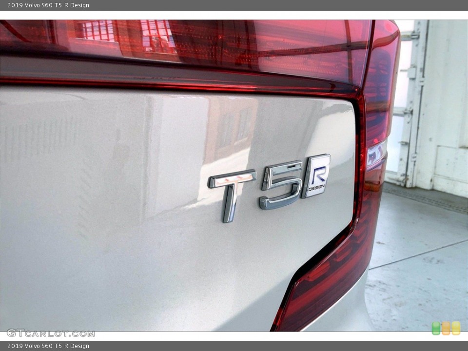 2019 Volvo S60 Custom Badge and Logo Photo #142295199